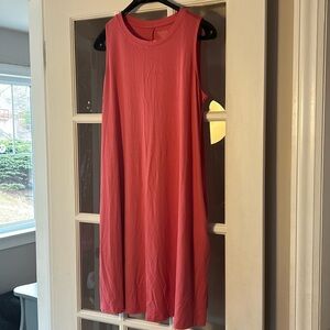 Sleeveless Flowy Dress - With Pockets